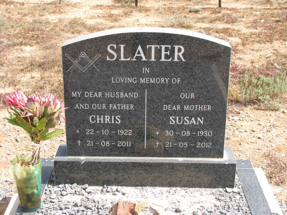 SLATER Chris 1922-2011 &amp; Susan 1930-2012