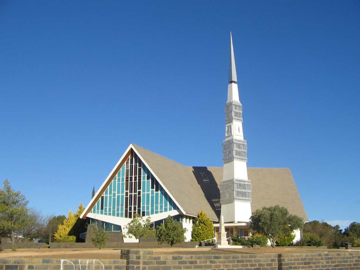 1. Overview on the Willowmore Dutch Reformed Church 