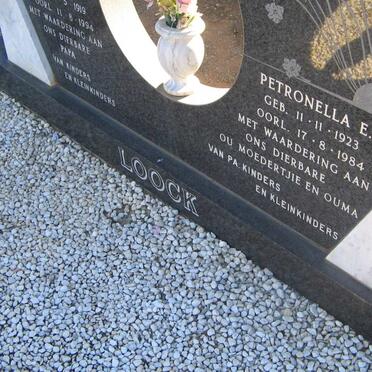 LOOCK Johan N.W. 1919-1994 &amp; Petronella E. 1923-1984