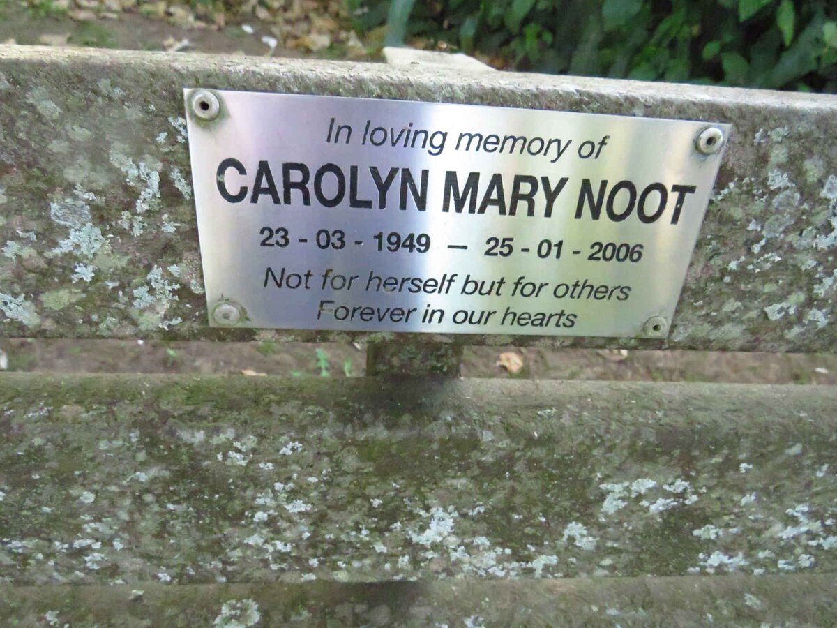 NOOT Carolyn Mary 1949-2006