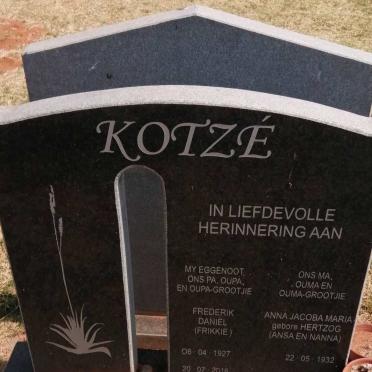KOTZE Frederik Daniel 1927-2016 &amp; Anna Jacoba Maria HERTZOG 1932-