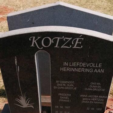 KOTZE Frederik Daniel 1927-2016 &amp; Anna Jacoba Maria HERTZOG 1932-