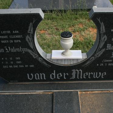 MERWE Jan Valentyn, van der 1915-1985 &amp; Martha Jacomina Elizabeth LAUBSCHER 1920-2005