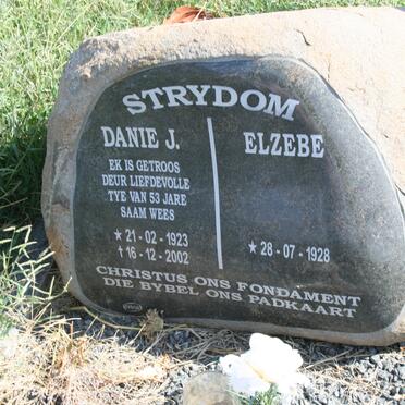 STRYDOM Danie J. 1923-2002 &amp; Elzebe 1928-