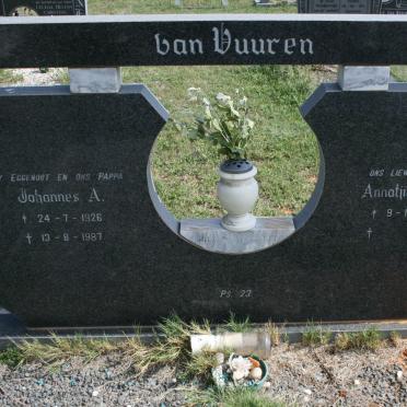 VUUREN Johannes A., van 1926-1987 &amp; Annatjie C.P. 1938-