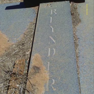 REYNDERS Jurie Johannes 1948-1995 &amp; Charlene 1969-  