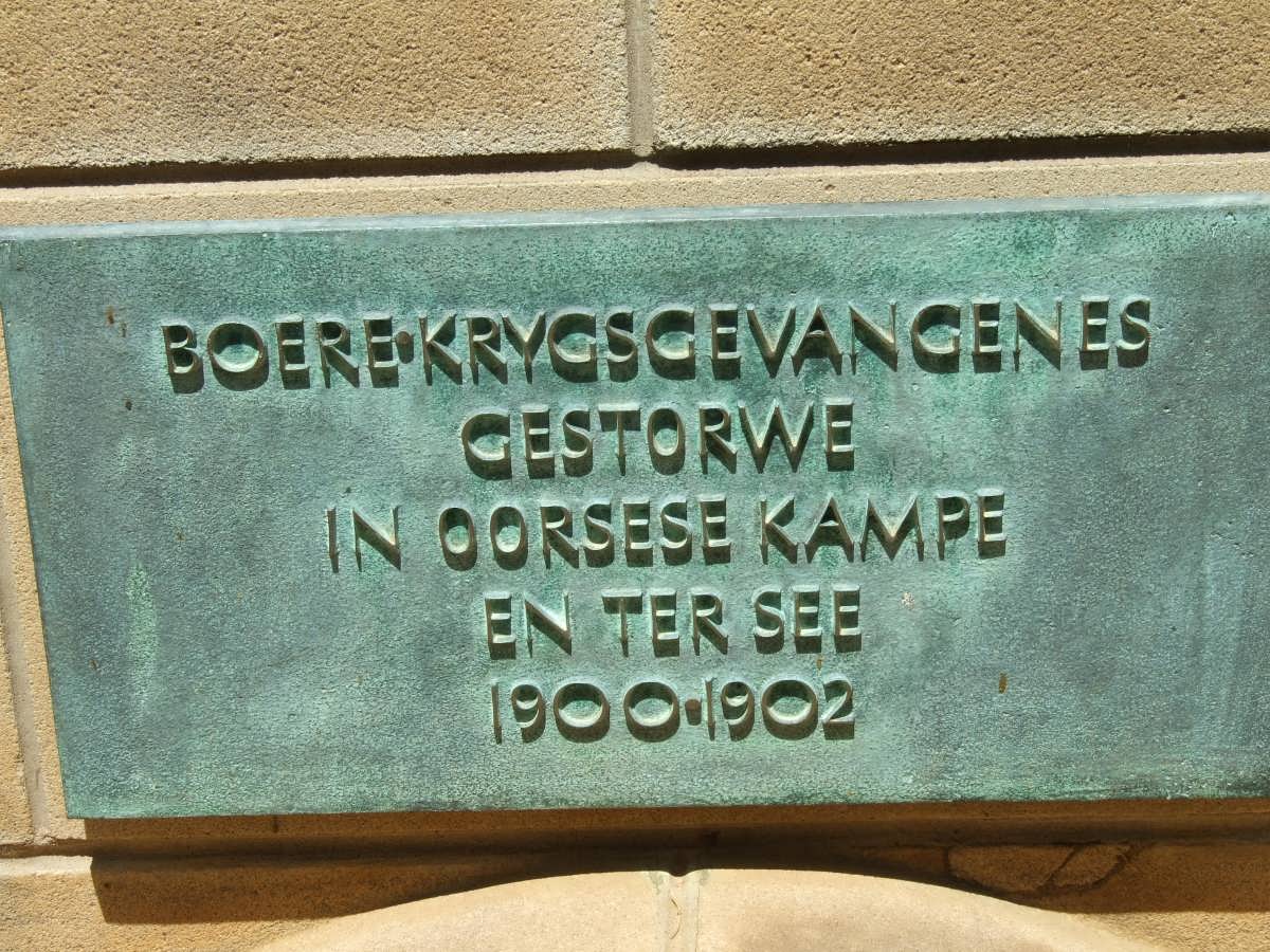 1. Memorial Plaque / Gedenkplaat