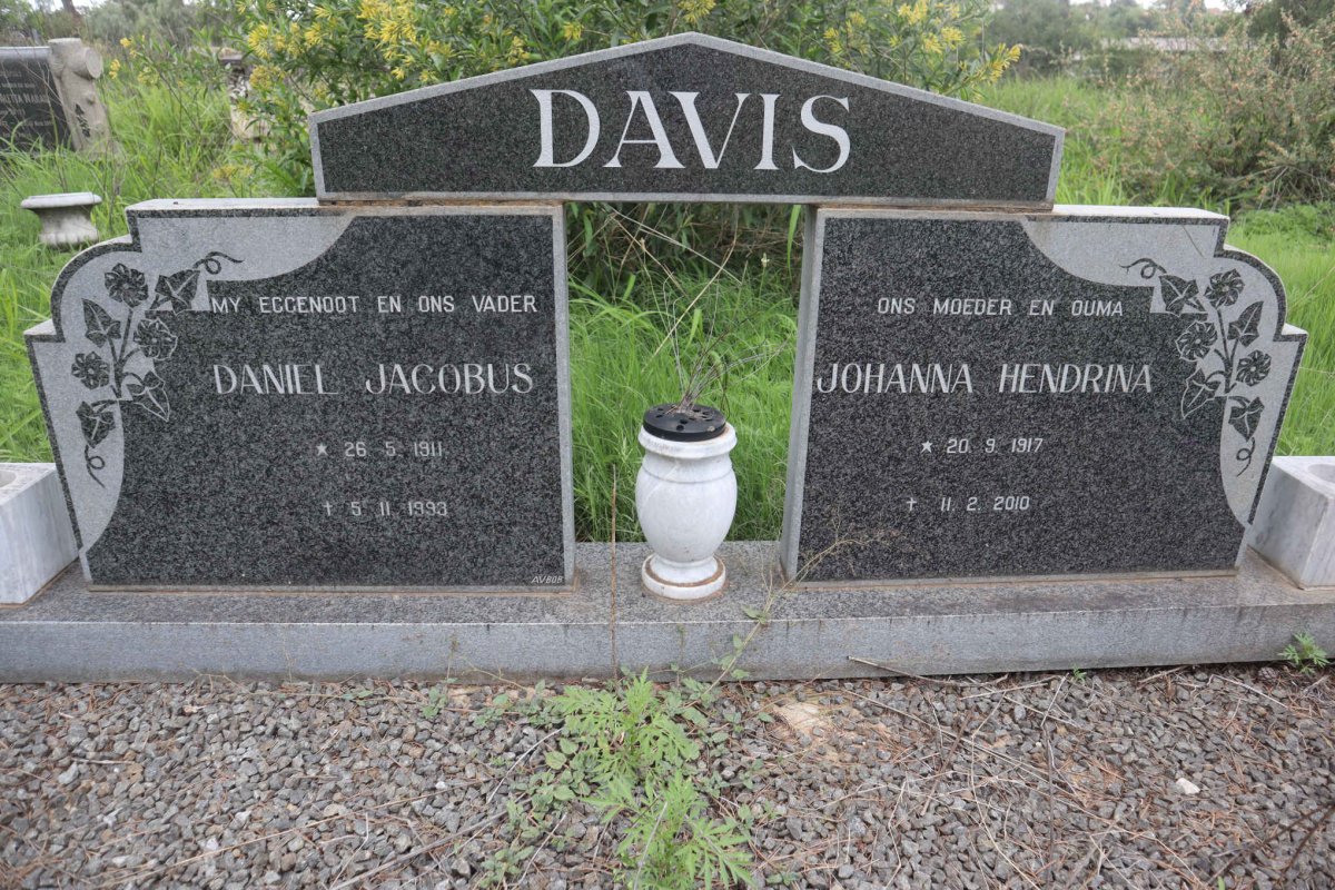 DAVIS Daniel Jacobus 1911-1993 &amp; Johanna Hendrina 1917-2010