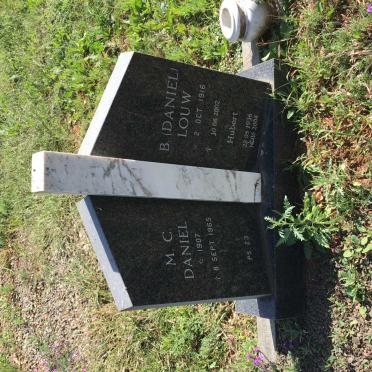 DANIEL M.C. 1907-1965 &amp; B. LOUW 1916-2002 :: DANIEL Hubert 1936-2004