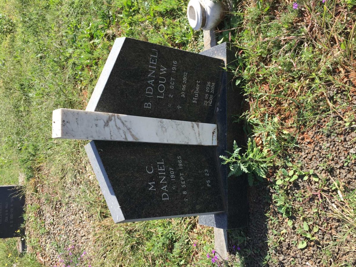DANIEL M.C. 1907-1965 &amp; B. LOUW 1916-2002 :: DANIEL Hubert 1936-2004