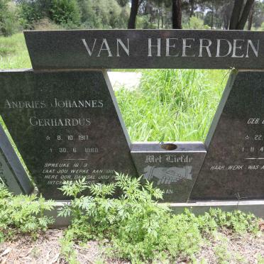 HEERDEN Andries Johannes Gerhardus, van 1917-1980 &amp; Jemima BARKHUIZEN 1922-1975