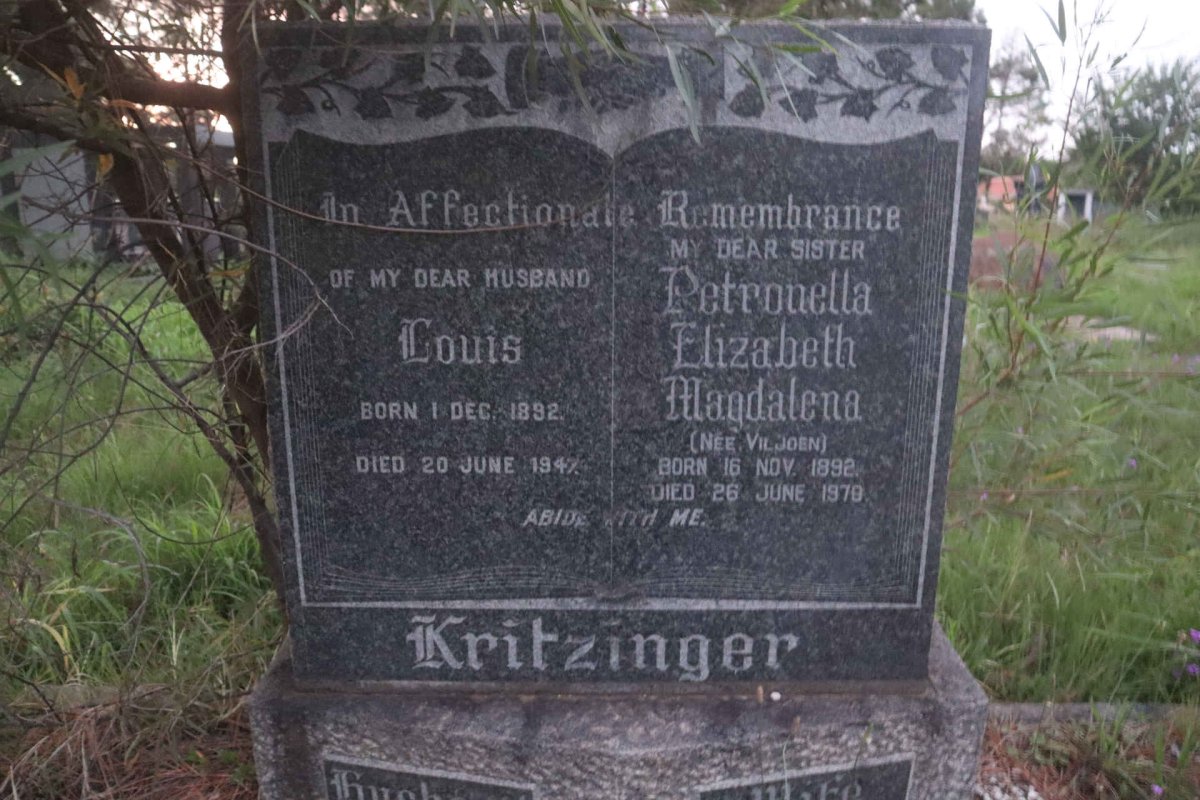 KRITZINGER Louis 1892-1947 &amp; Petronella Elizabeth Magdalena VILJOEN 1892-1970