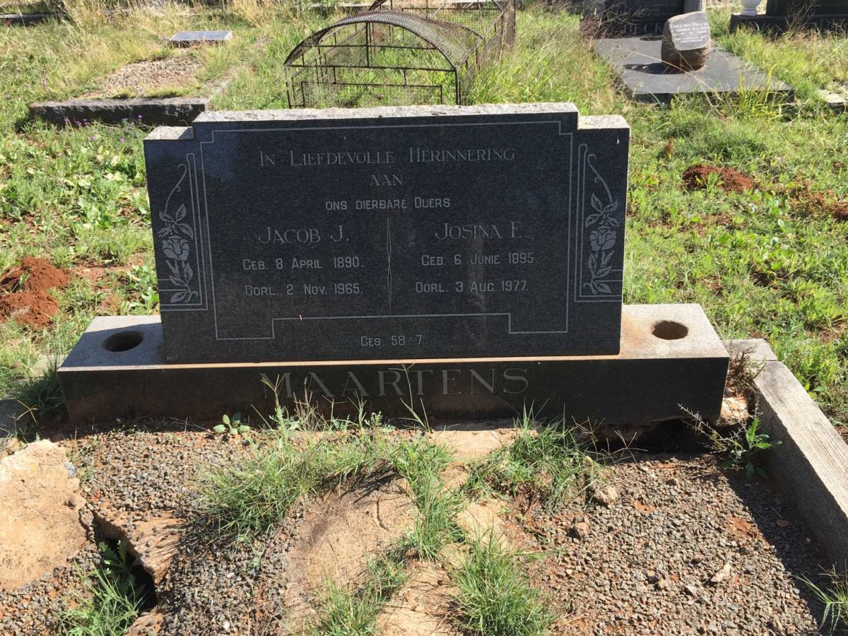 MAARTENS Jacob J. 1890-1965 &amp; Josina E. 1895-1977