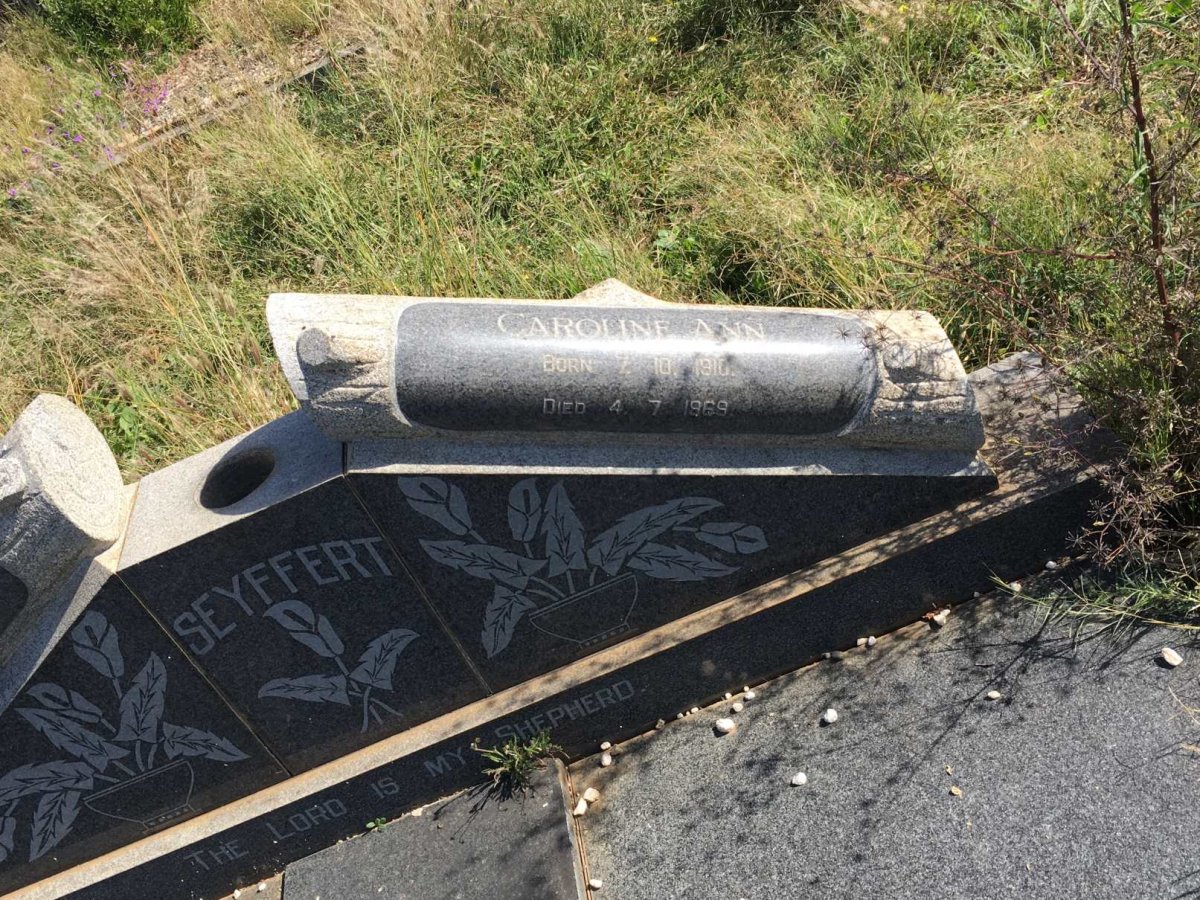 SEYFFERT Adrian Martinus 1909-1967 &amp; Caroline Ann 1910-1969