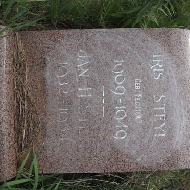 STEYL Iris nee FEGHTER 1909-1949 :: STEYL Jan H. 1932-1954