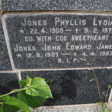 JONES John Edward James 1907-1983 &amp; Phyllis Lydia 1909-1975