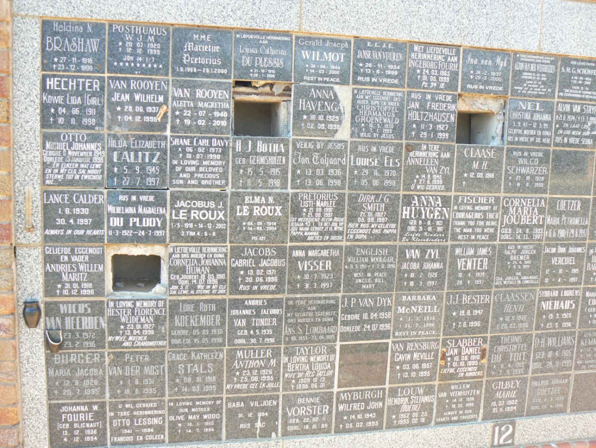 26. Gedenkmuur / Memorial wall _26