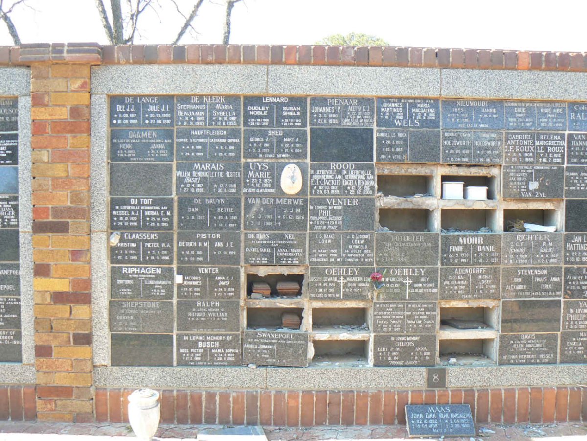05. Gedenkmuur / Memorial wall _5