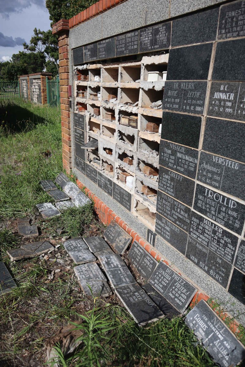 6. Vandalism / Vandalisme