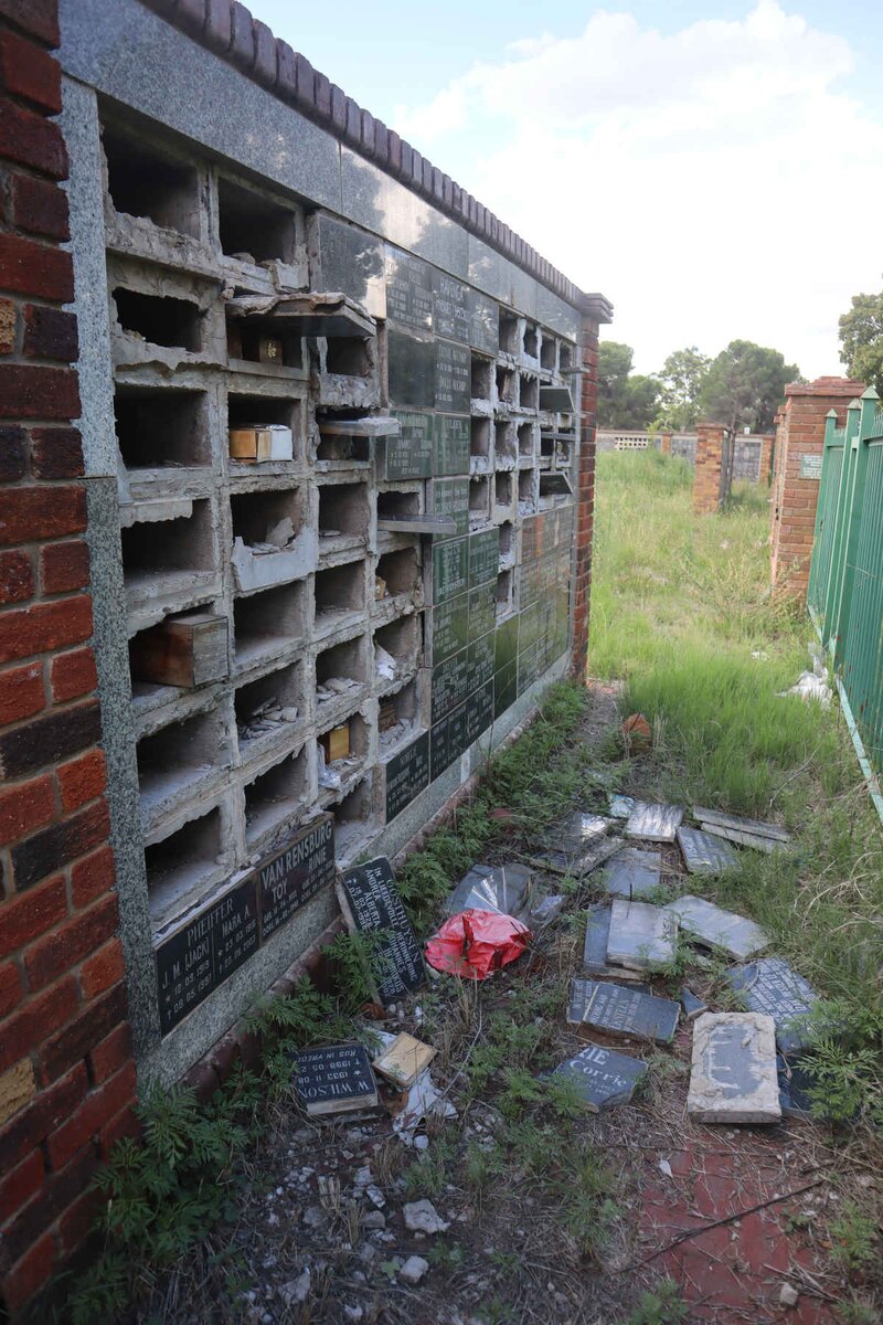 1. Vandalism / Vandalisme