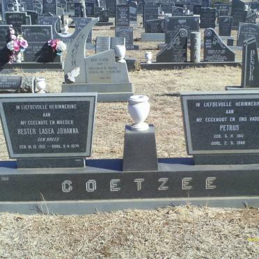 COETZEE Petrus 1912-1998 &amp; Hester Lasea Johanna BREED 1912-1974