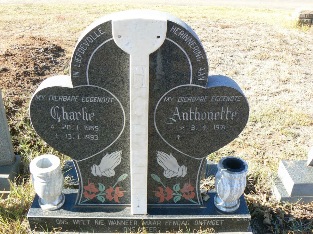HOBLEY Charlie 1969-1993 &amp; Anthonette 1971-