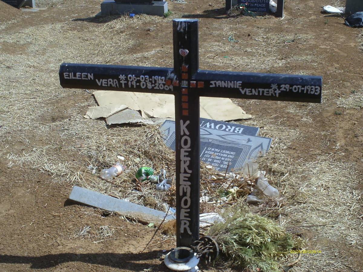 KOEKEMOER Eileen Vera 1942-2009 &amp; Jannie Venter 1933-