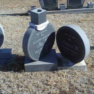 MERWE Jan E., van der 1938-1982 &amp; Susanna M. 1939-