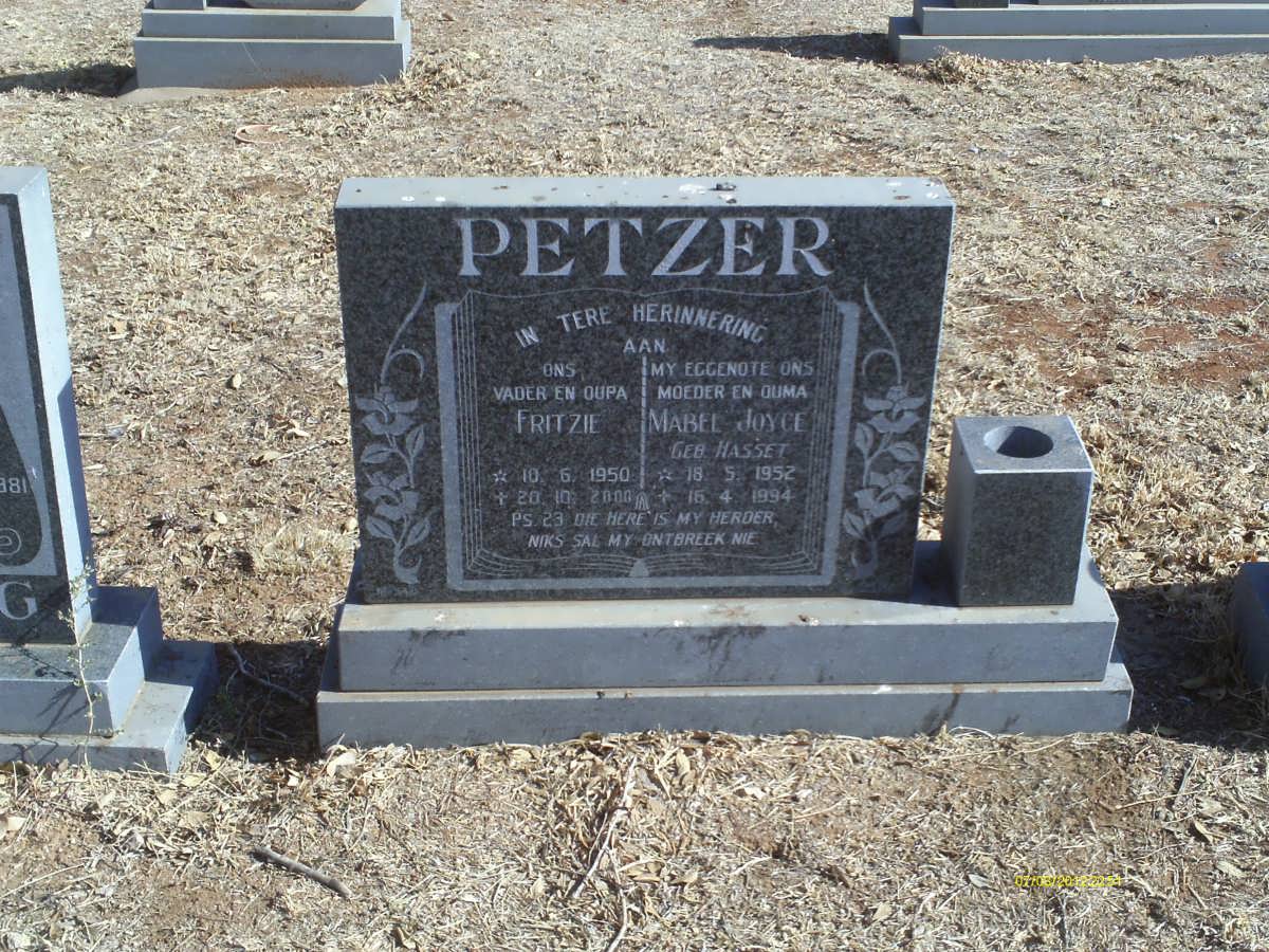 PETZER Fritzie 1950-2000 &amp; Mabel Joyce HASSET 1952-1994