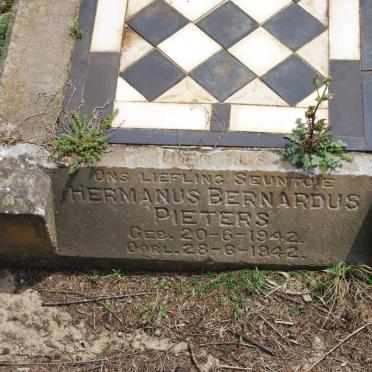 PIETERS Hermanus Bernardus 1942-1942