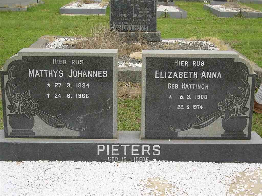 PIETERS Matthys Johannes 1894-1966 &amp; Elizabeth Anna HATTINGH 1900-1974