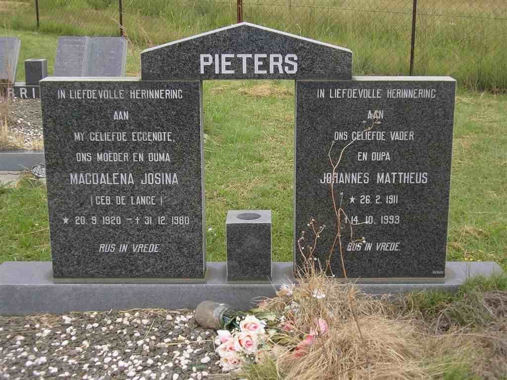 PIETERS Johannes Mattheus 1911-1993 &amp; Magdalena Josina DE LANGE 1920-1980