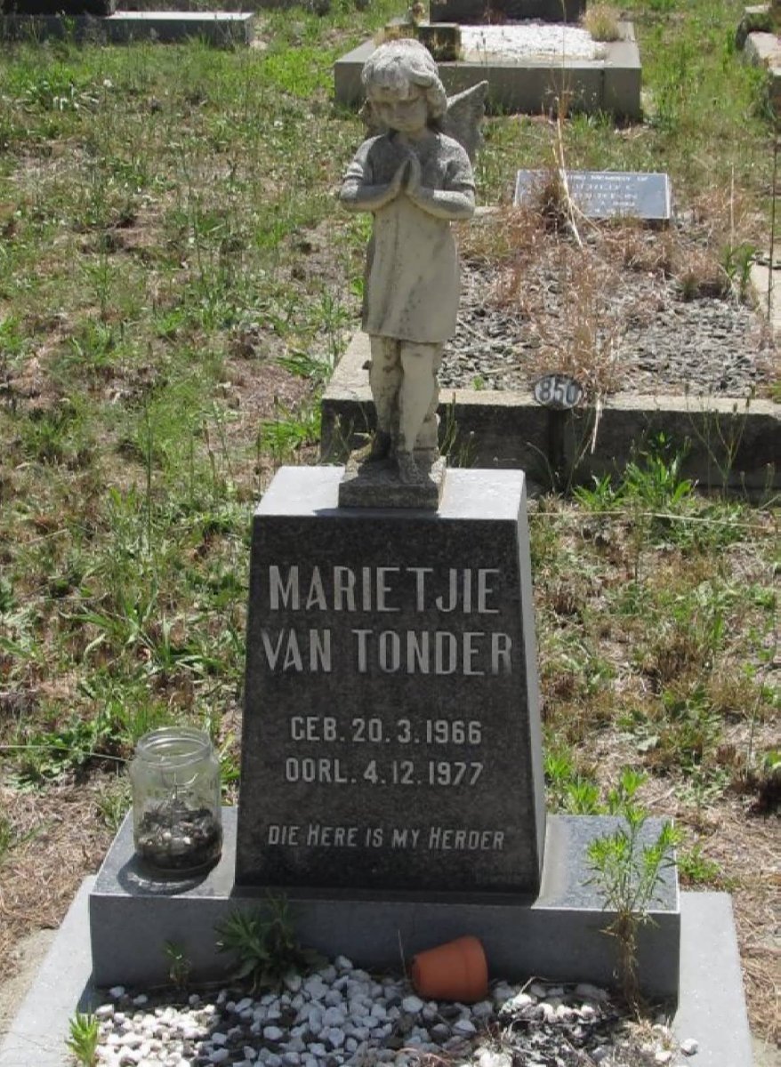 TONDER Marietjie, van 1966-1977