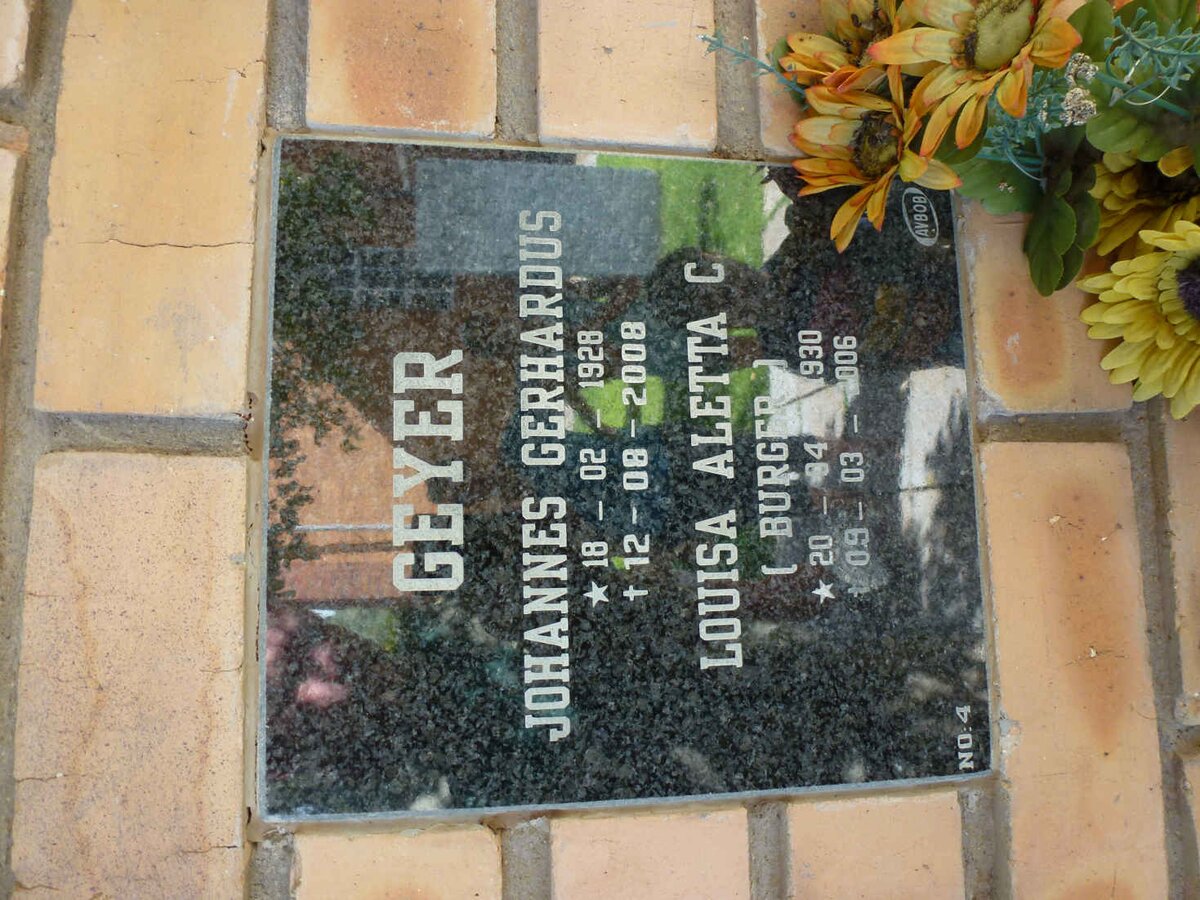 GEYER Johannes Gerhardus 1928-2008 &amp; Louisa Aletta C. BURGER 1930-2006