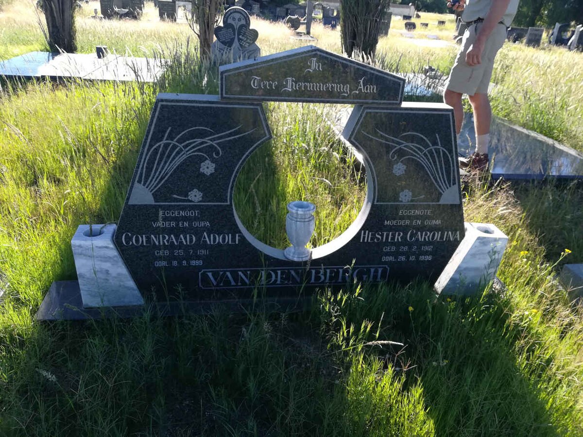 BERGH Coenraad Adolf, van den 1911-1999 &amp; Hester Carolina 1912-1996