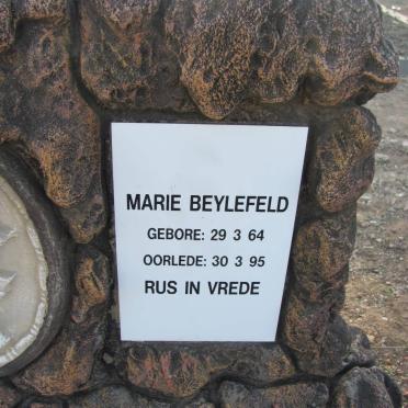 BEYLEFELD Marie 1964-1995