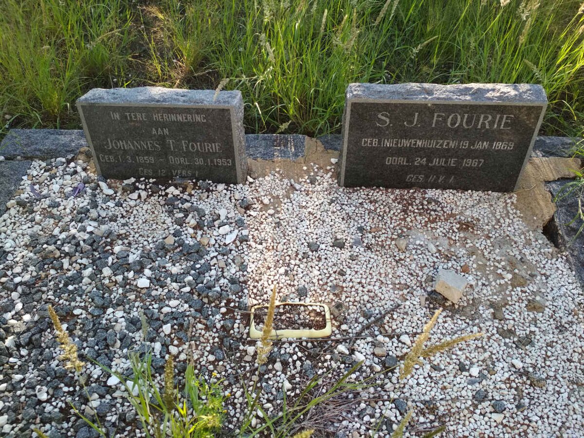 FOURIE Johannes T. 1859-1953 &amp; S.J. NIEUWENHUIZEN 1869-1967