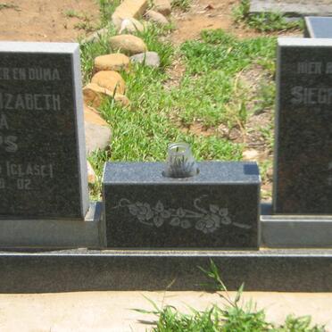 HOOPS Siegfried Gunter Kuno 1920-2002 &amp; Christina Elizabeth Gezina CLASE 1923-2003 