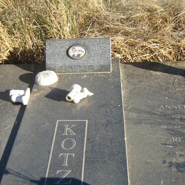 KOTZE Riaan 1965-2001 &amp; Annelize 1966-2001