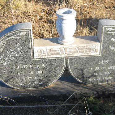 MEYER Cornelius, de 1918-1992 &amp; Sus 1922-1997