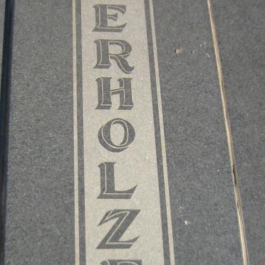 OBERHOLZER Leonard J.H. 1911-1990 &amp; Elizabeth H.H. 1916-2011