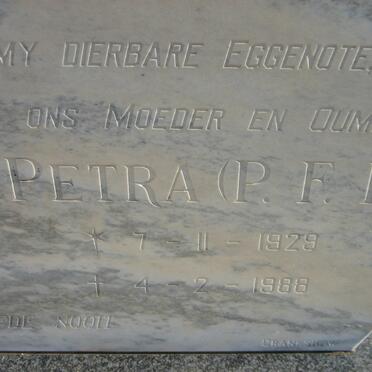 RETIEF Lourens 1928-1992 &amp; Petra 1929-1988