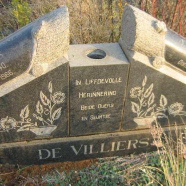 VILLIERS Mattheus Johannes, de 1940-1966 &amp; Wilhelmina Susanna J. VAN RENSBURG 1945-1966