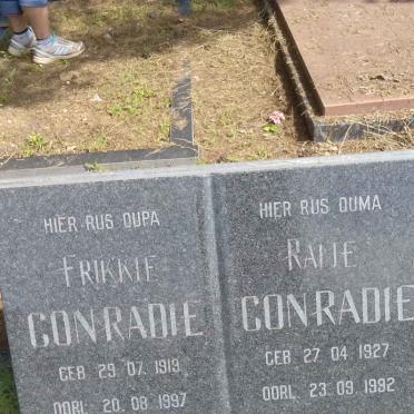CONRADIE Frikkie 1919-1997 &amp; Ralie 1927-1992