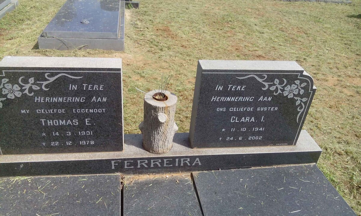 FERREIRA Thomas E. 1931-1978 &amp; Clara I. 1941-2002