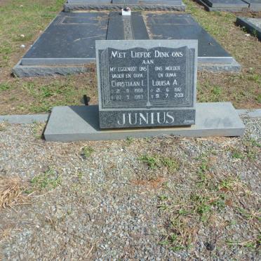 JUNIUS Christiaan L. 1908-1993 &amp; Louisa A. 1912-2001