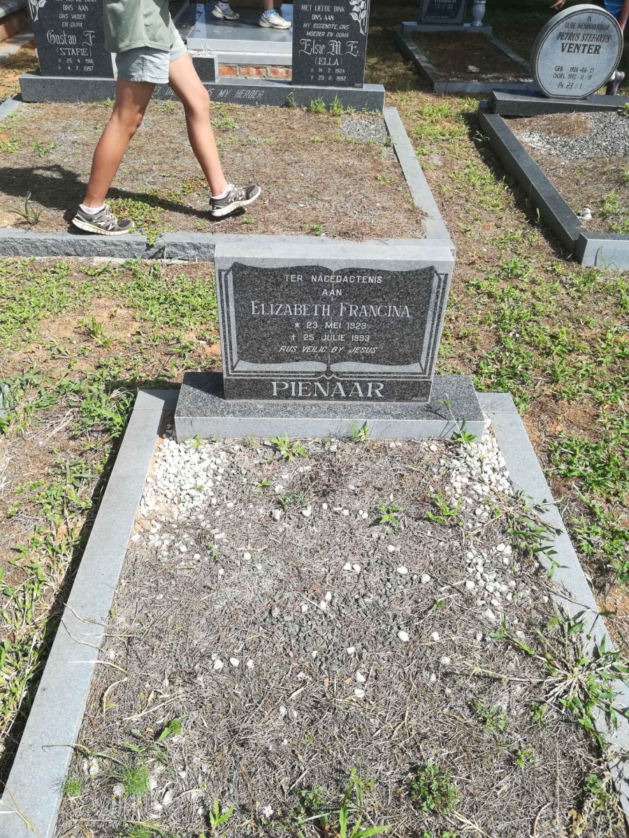 PIENAAR Elizabeth Francina 1923-1993