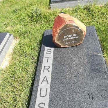 STRAUSS Jacobus 1951-2010