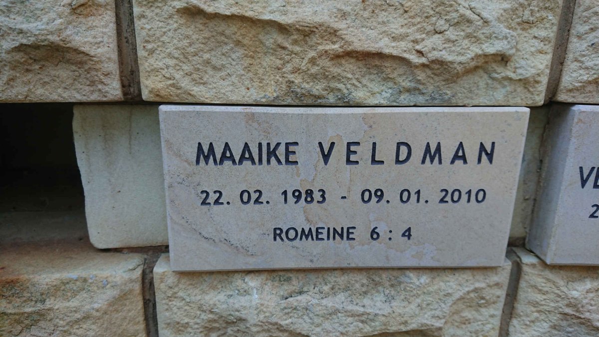 VELDMAN Maaike 1983-2010