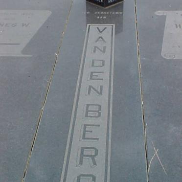 BERG Johannes W., van den 1922- &amp; Hendrika J. SNYMAN 1928-1984